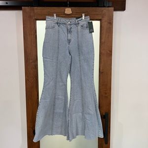 Wild Fable Size 12 Super High Rise Extreme Flare Jeans